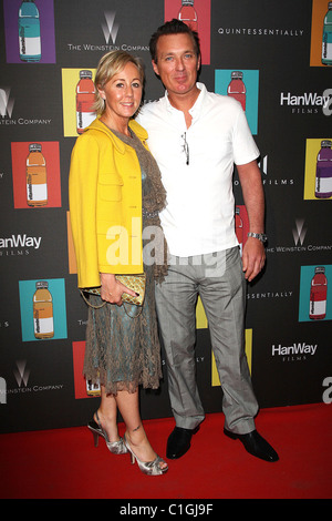 Martin Kemp avec son épouse Shirlie Holliman intrinsèquement accueille les "Nowhere Boy" a eu lieu à la plage Vitaminwater La Cannes Banque D'Images