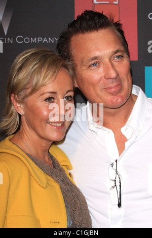 Martin Kemp avec son épouse Shirlie Holliman intrinsèquement accueille les "Nowhere Boy" a eu lieu à la plage Vitaminwater La Cannes Banque D'Images