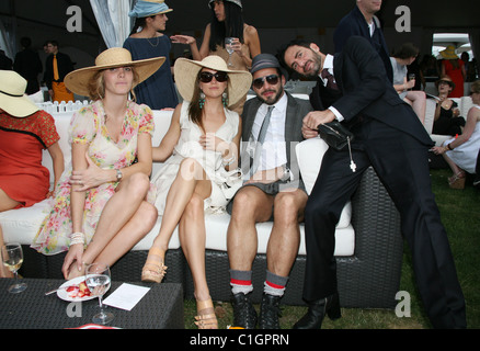 Guest,Kate Hudson, Lorenzo Martone et Marc Jacobs 2e Veuve Clicquot Manhattan Polo Classic a tenu à Governors Island. Banque D'Images