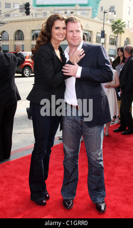 Brooke Shields, Chris Henchy première de "Land of the Lost" au Grauman's Chinese Theatre Hollywood, Californie - 30.05.09 Nikki Banque D'Images