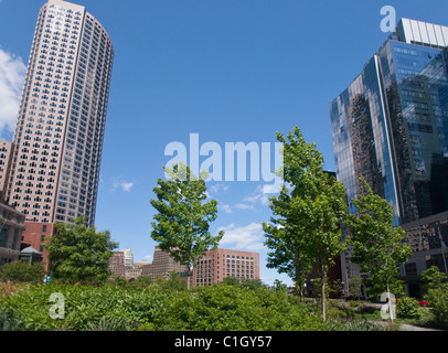 Low angle view de bâtiments dans une ville, Boston, Massachusetts, USA Banque D'Images