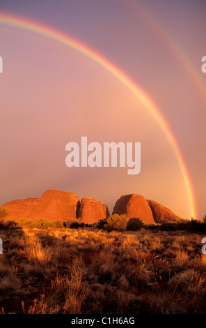 L'Australie, Territoire du Nord, les Olgas, Katja Tjuta montagnes sacrées autochtones Banque D'Images