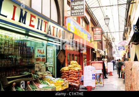 France, Paris, également appelé le quartier indien Little India de Paris, Passage Brady Banque D'Images