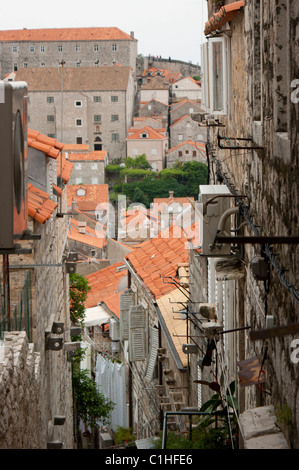 Voir avec le haut des escaliers sur la vieille ville de Dubrovnik, Croatie, la côte dalmate Banque D'Images