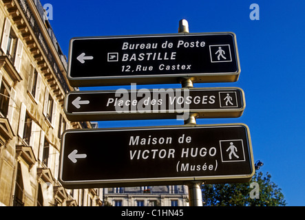 Inscrivez-directionnelle, Bureau de poste, Place de la Bastille, ville de Paris, Paris, Ile-de-France, France, Europe Banque D'Images