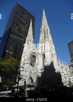 La Cathédrale St Patrick, 5e Avenue, New York City, USA Banque D'Images