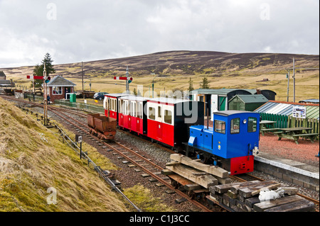 Train à Leadhills & Wanlockhead quai de gare à la gare au Leadhills dans la région de Dumfries et Galloway Ecosse Banque D'Images