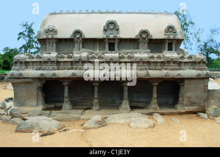 Vue générale de Bhima Ratha, Mahabalipuram, Kancheepuram district, Tamil Nadu, Inde Banque D'Images