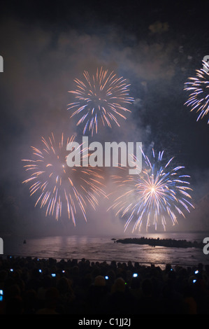 Québec, Québec, Canada.Feux d'artifice au parc de la chute-Montmorency (parc des chutes Montmorency). Banque D'Images