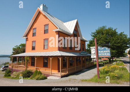 Québec, Canada.Magasin général Magasin à Kamouraska, fleuve Saint-Laurent. Banque D'Images