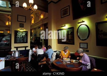 Royaume-uni, Ecosse, Glasgow, le dépouillement house pub Banque D'Images