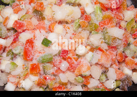 Morceaux de légumes congelés Banque D'Images