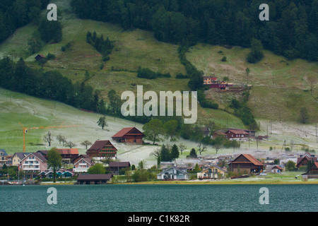 Vue du côté du pays en Suisse avec lake Banque D'Images