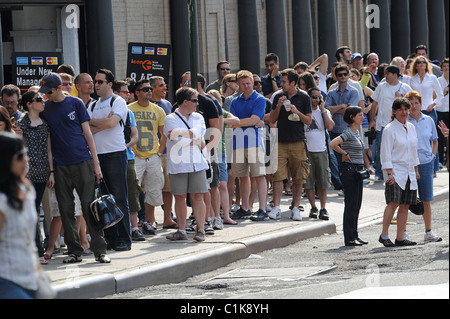 Les New-yorkais profitez de la ligne haute, récemment rénové, qui a ouvert ses portes le 9 juin dans le Meatpacking district New York City, USA - Banque D'Images