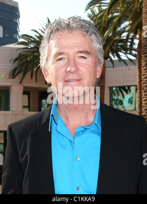 Patrick Duffy assiste à la 'Salute' à la télé événement à l'Academy of Television Arts & Sciences North Hollywood, Californie - Banque D'Images