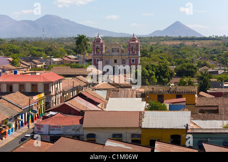 El Calvario Église et toits, Leon, Nicaragua Banque D'Images