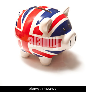 Union jack de l'argent fort ou piggy bank on a white background studio. Banque D'Images