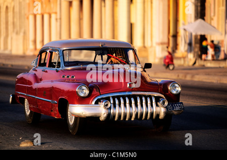 Cuba, La Havane, une vieille voiture américaine Banque D'Images