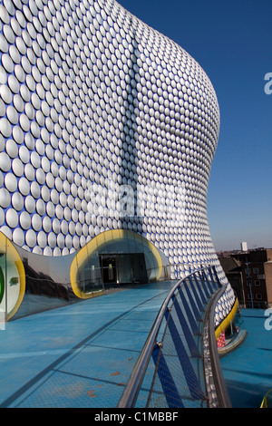 Magasin Selfridges vêtus de 15 000 disques en aluminium brillant West Midlands Birmingham Bullring England UK 116741 Birmingham Banque D'Images