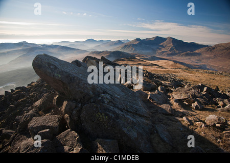 Snowdon (Yr Wyddfa) vue depuis le dessus de Moel Siabod. Le Parc National de Snowdonia, Pays de Galles, Royaume-Uni Banque D'Images