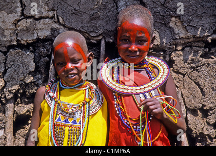 Les jeunes filles Maasai, Masai Mara, Kenya Banque D'Images