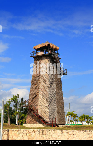 Tour de contrôle de l'ancien aéroport de Cancun ancienne en bois comme un monument historique Banque D'Images
