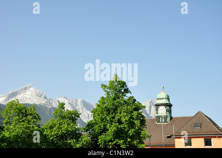 Garmisch-Partenkirchen, Bavière, Allemagne et l'Allemagne, la plus haute montagne Zugspitze Banque D'Images