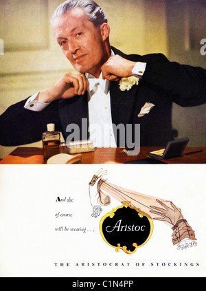 Publicité originale 1950 annonce de pleine page dans le magazine de mode pour dames ARISTOC bas Banque D'Images