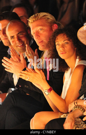 Boris Becker, Lilly Kerssenberg Kaviar Gauche fashion show au fashion tente - Front Row Mercedes Benz Fashion Week Berlin Banque D'Images