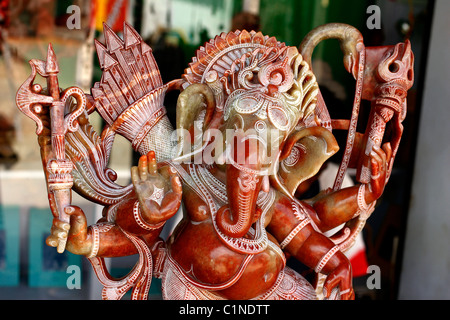 L'Inde, le Tamil Nadu, Mahabalipuram, sculpture en marbre rouge de Ganesh Banque D'Images