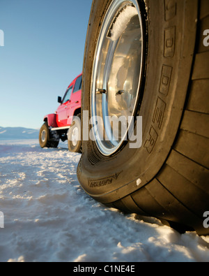 Gros camions modifiés pour le voyage d'aventure sur les glaciers, l'Islande Banque D'Images