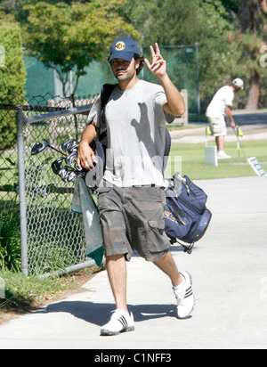 Adrien Grenier joue un tour au Roosevelt Golf Los Angeles, Californie - 02.07.09 Banque D'Images