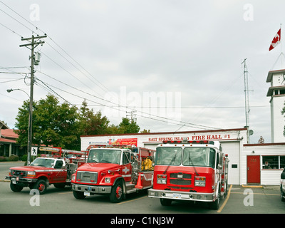 Ganges fire hall avec des camions d'incendie, Salt Spring Island, Gulf Islands, British Columbia, Canada Banque D'Images