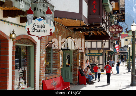 United States, Washington state, Chelan County, Leavenworth village bavarois construit en 1960 Banque D'Images