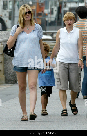 Heidi Klum enceinte avec ses enfants, Henry et Leni au parc dans Soho New York City, USA - 07.07.09 Banque D'Images