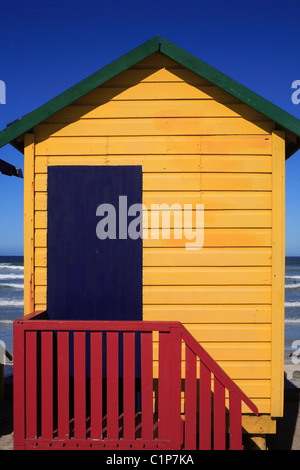 L'Afrique du Sud, péninsule du Cap, Muizenberg, cabines de plage Banque D'Images