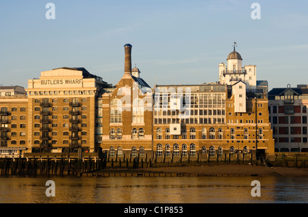 Royaume-uni, Londres, Docklands, Butler's Wharf Banque D'Images