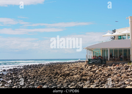 L'Australie, Burleigh Heads, restaurant on Rocky beach Banque D'Images