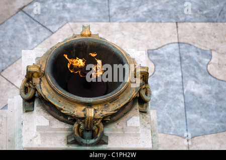 Détail de la flamme éternelle dans le Monumento Nazionale a Vittorio Emanuele II (National Monument de Victor Emmanuel II) Banque D'Images