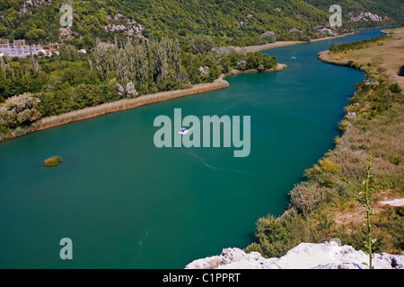 La rivière Cetina près d'Omis, Dalmnatia Banque D'Images