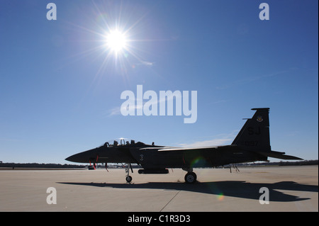 Deux membres d'équipage éjectés de leur U.S. Air Force F-15E Strike Eagle, tel celui-ci Libye Banque D'Images
