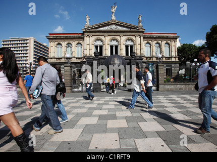 Plaza de la Cultura, Teatro Nacional, San Jose, Costa Rica Banque D'Images