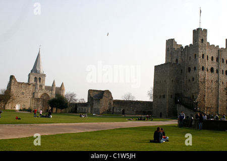 La cathédrale de Rochester, château et ville kent uk 2011 Banque D'Images