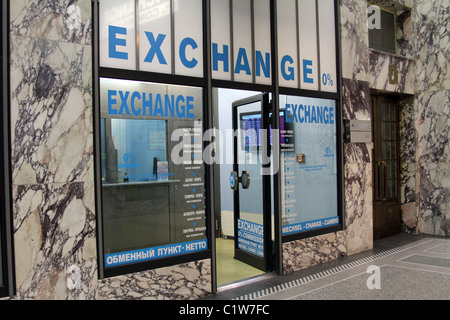 Bureau de change 0 % de commission de change de l'argent boutique à Prague, République Tchèque Banque D'Images