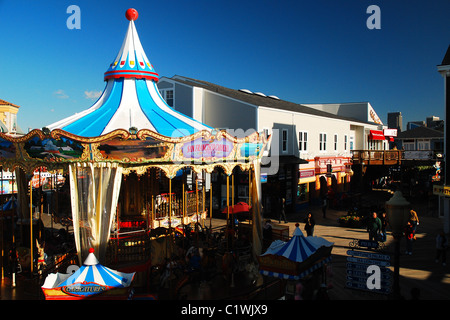 Le carousel au quai des pêcheurs à San Francisco, Californie Banque D'Images