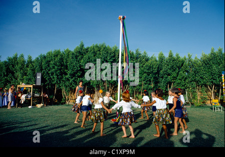 Kenana Soudan Maypole Dancing English School Banque D'Images