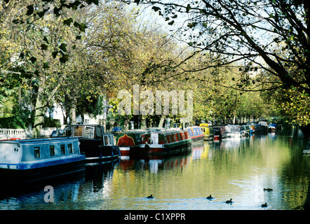 La petite Venise, Londres, Regents Canal péniche péniches barges barges bateau bateaux maison étroite England UK canaux Français Banque D'Images