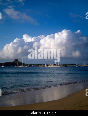 Rodney Bay St Lucia Pigeon Island et plage de Reduit Banque D'Images