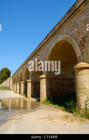 Viaduc à Dehesa de Campoamor, Orihuela, Alicante province, Spain. Banque D'Images