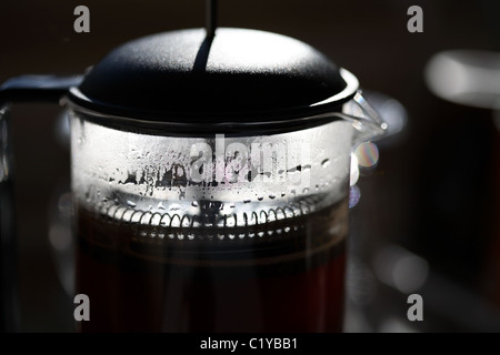 Une cafetière à café percole dans Banque D'Images